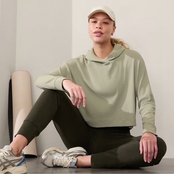 NWT Athleta Small Presence Ribbed Hoodie Moss Green - Picture 1 of 6